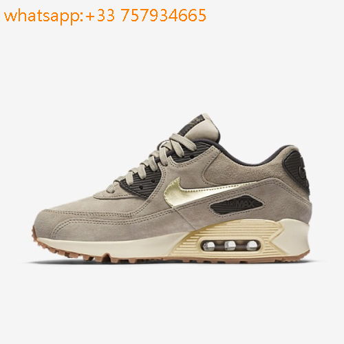 basket nike doré homme